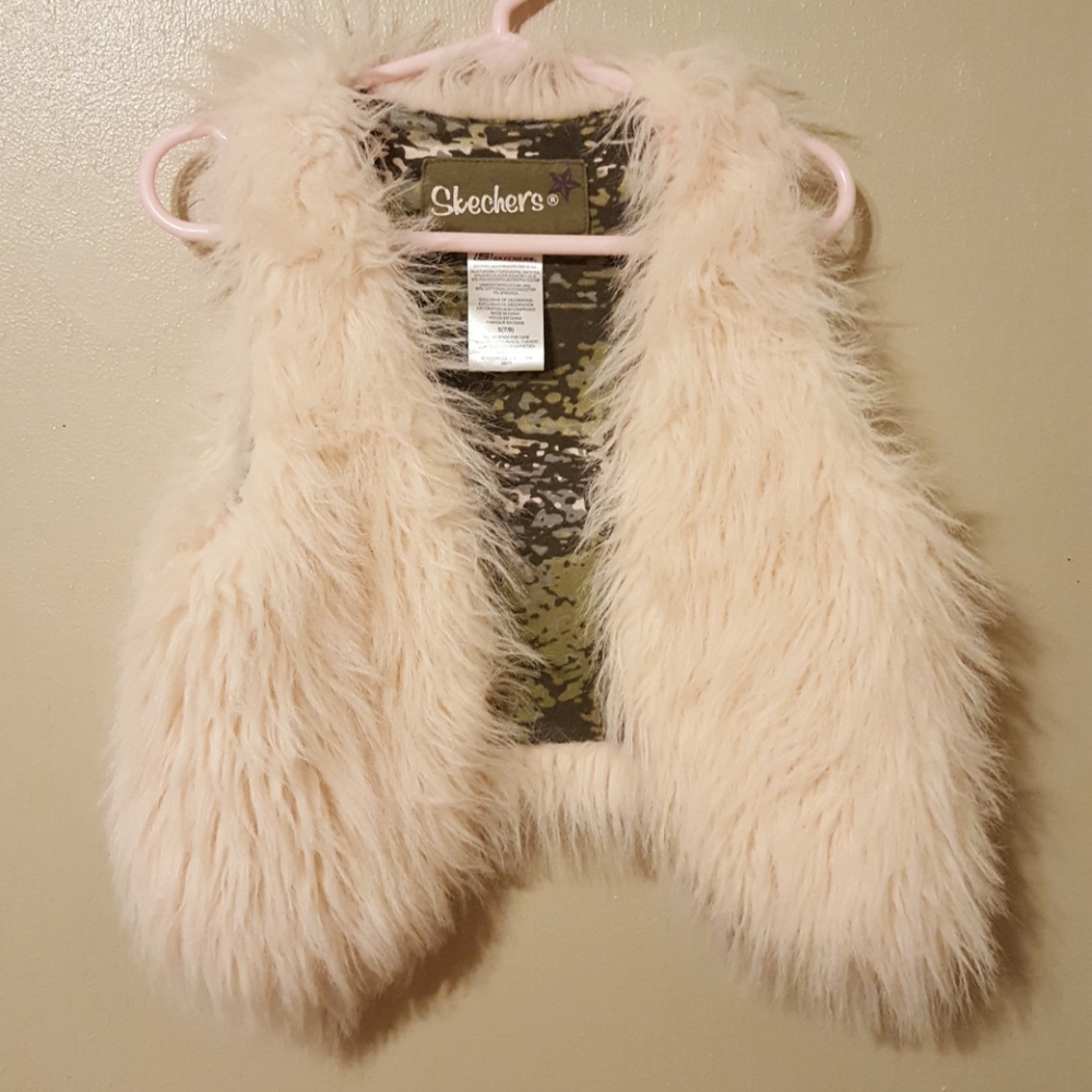 Girls skechers furry vest 7/8